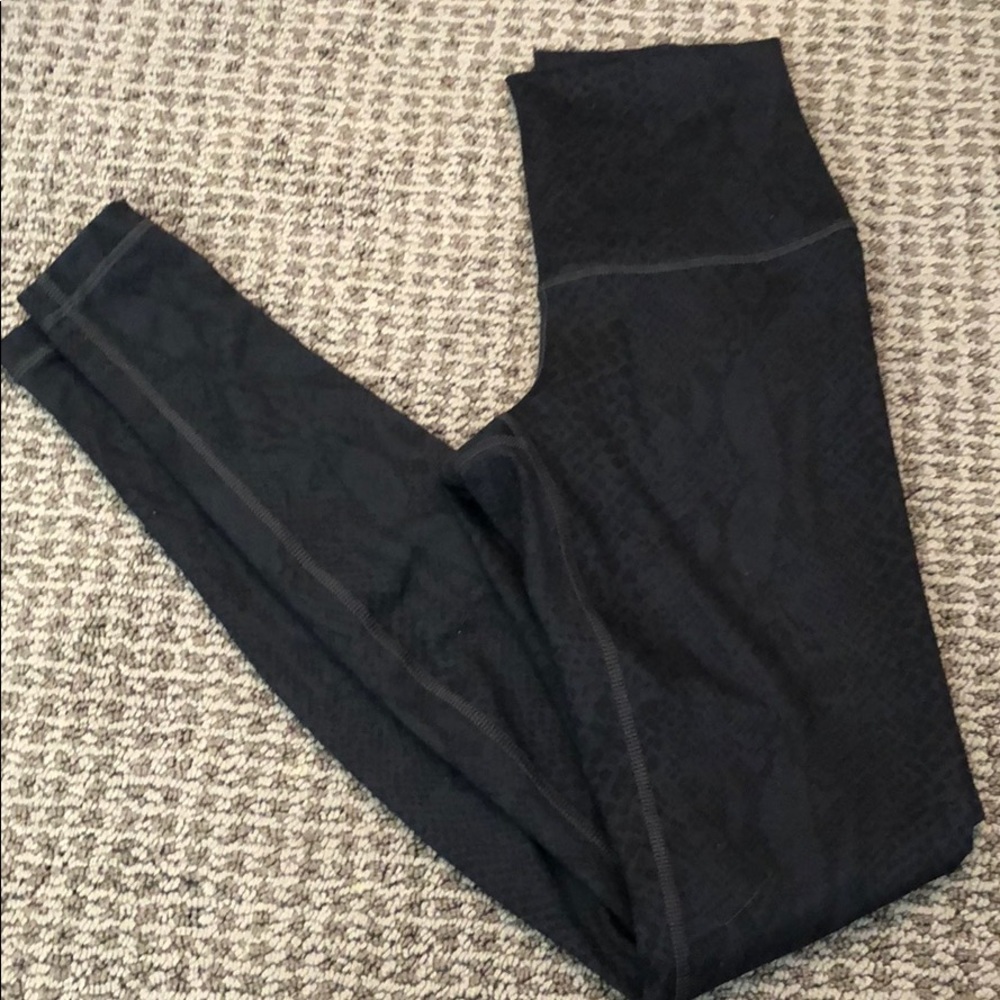 Lulu lemon full on luon snake skin never been worn
